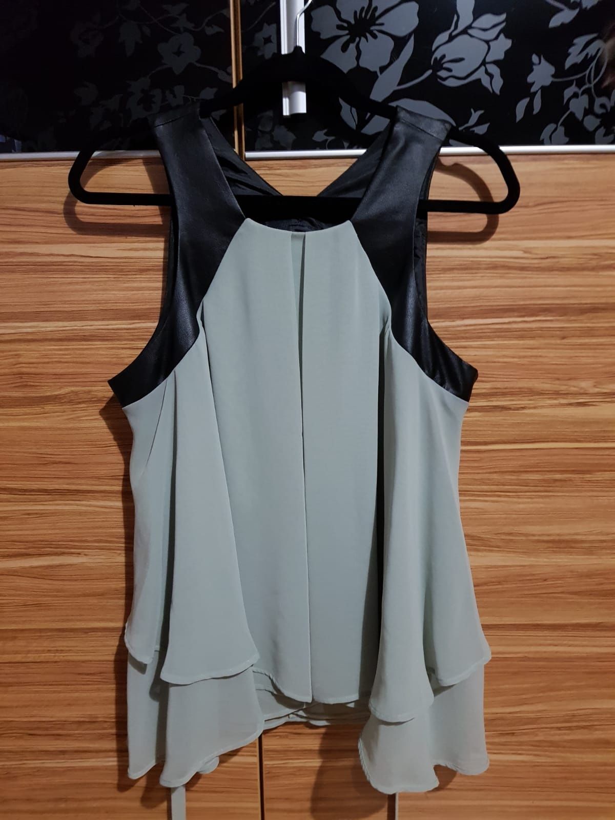 Bluzka ZALANDO rozm M/L