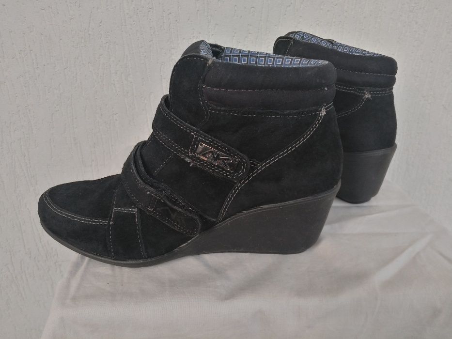 Брендовие ботинки замшевие Anne Klein Sport р.37