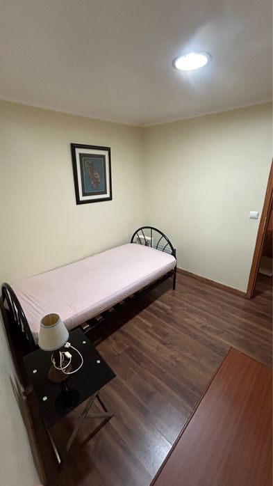 Quarto em Lisboa- Alfama entrada em novembro