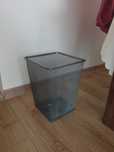 Metalowy kosz ikea smietnik na smieci dokumenty biurowy dokument