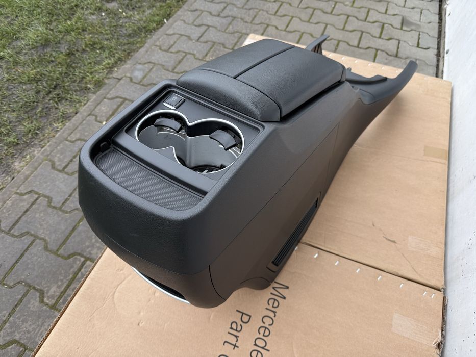 Центральна консоль підлокітник холодильник Веклас 447 Vito V-class