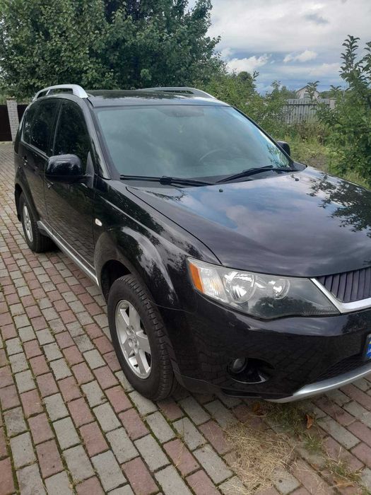 Продам доглянутий rhjcjdth Mitsubishi Outlander