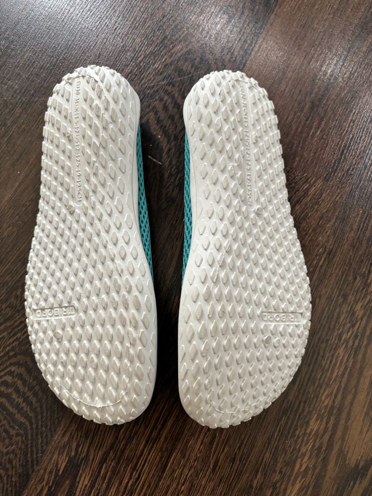 Buty do wody decathlon rozmiar 30-31