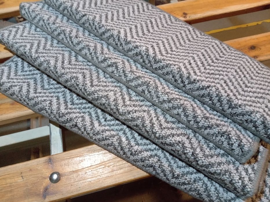 Nakładki stopki na schody