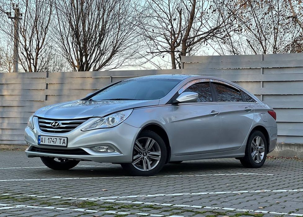 Hyundai Sonata YF