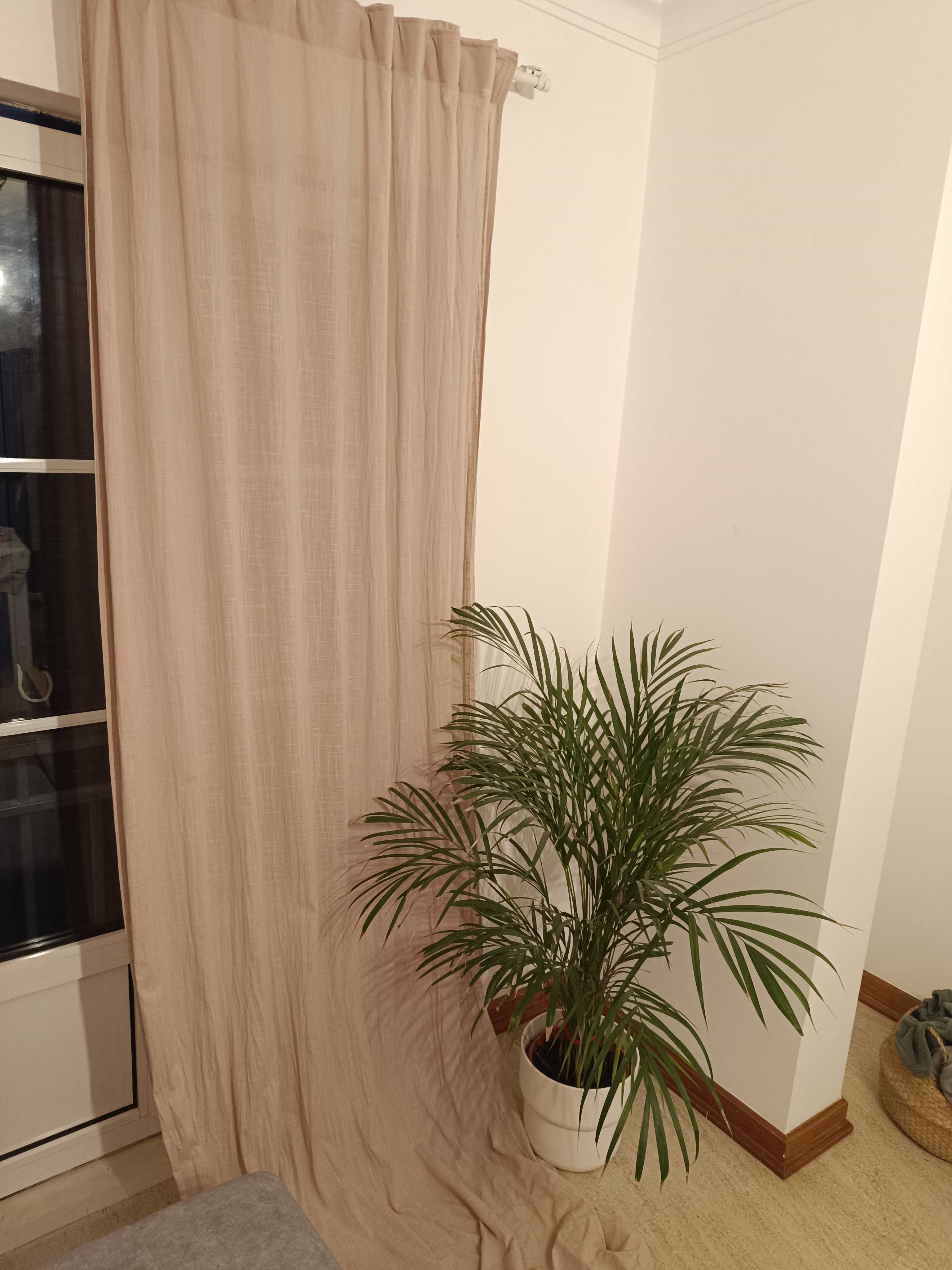 Cortinados e almofadas sala