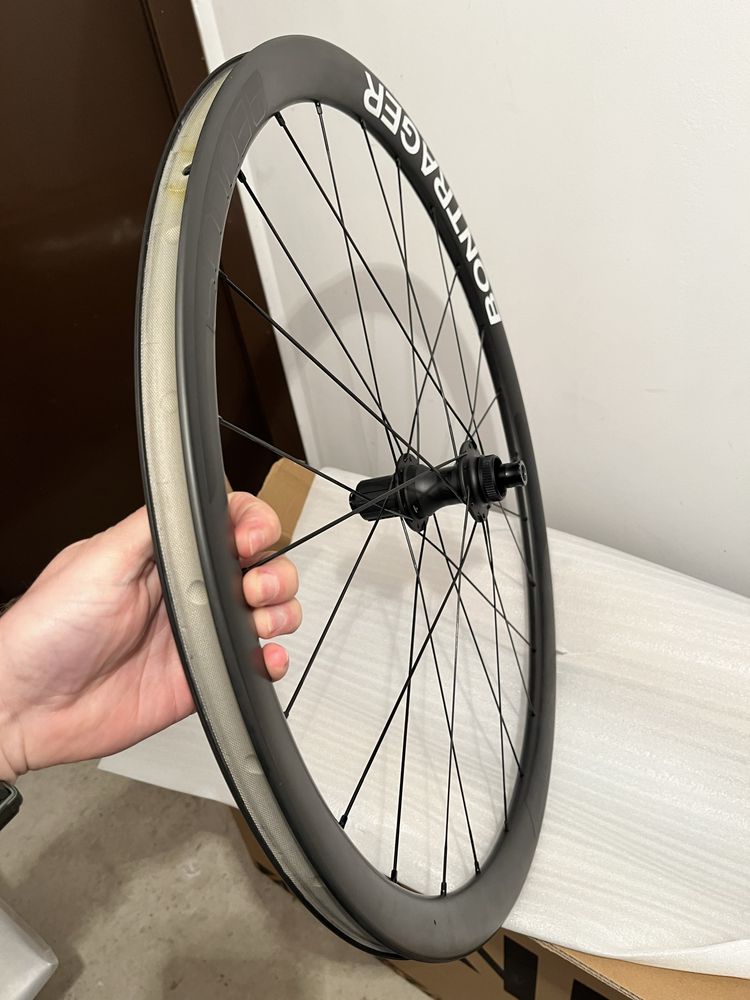 Kola karbonowe Bontrager aeolus 35 elite disc  ideal TLR