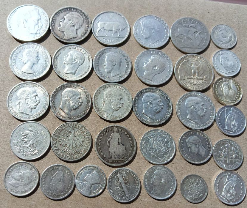 Продам срібні монети невеликі