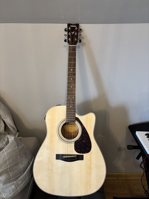 Gitara yamaha fx370c