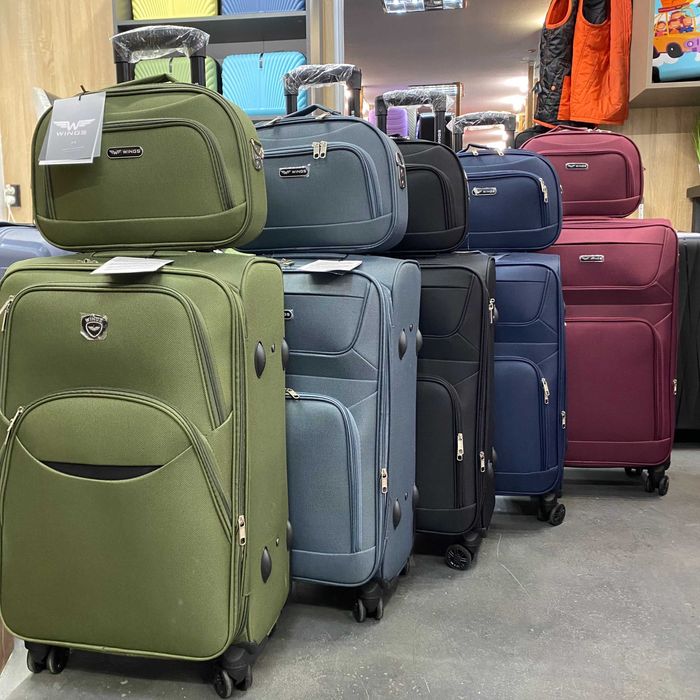 Валіза, чемодан Wings на 4колеса надійна, міцна (П12)