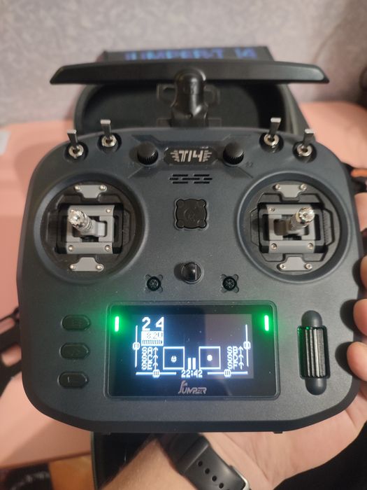 Radiomaster Jumper t14 915G + HappyModel 2.4G