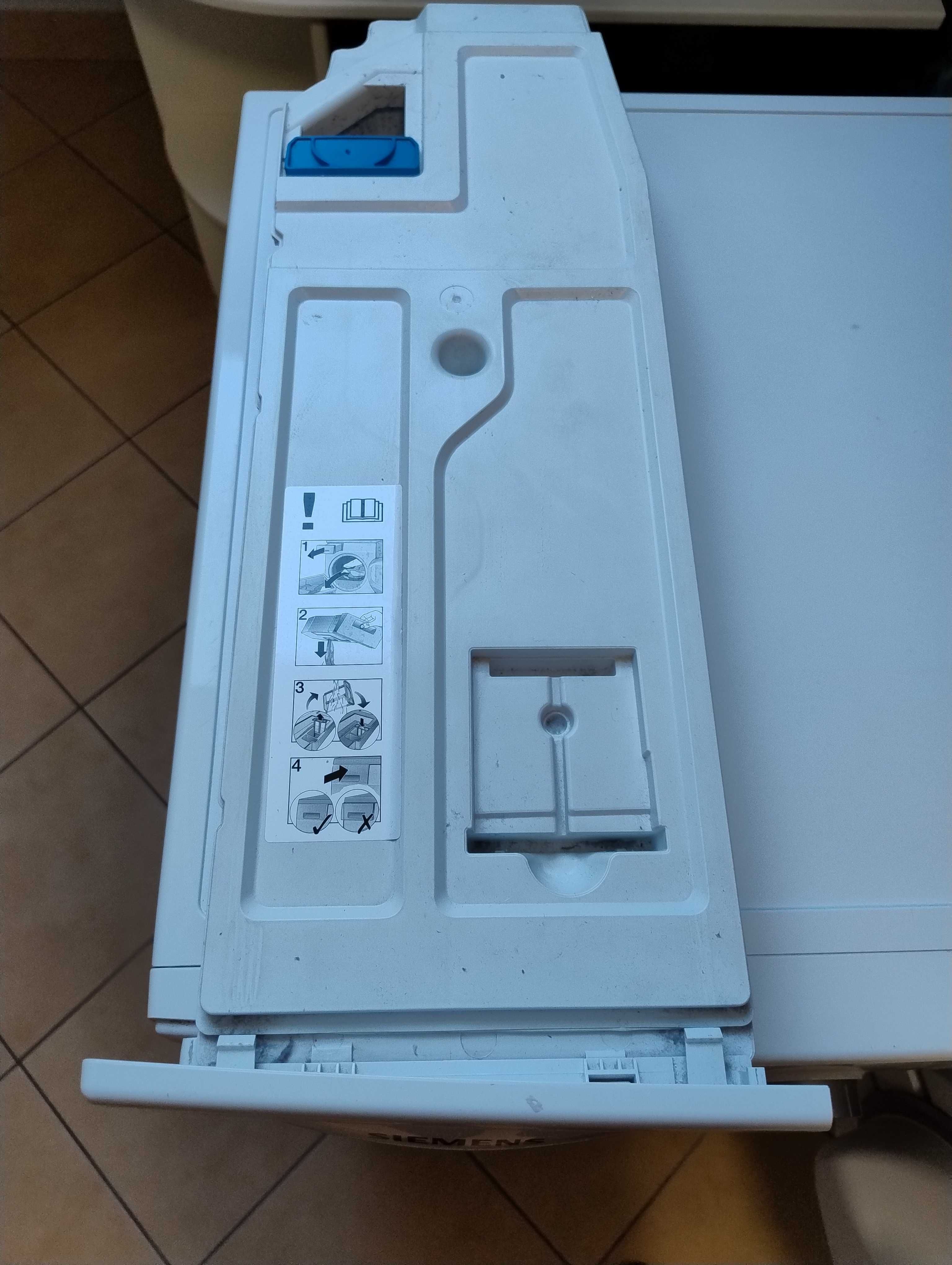Suszarka do prania Siemens IQ700 WT44W5W0