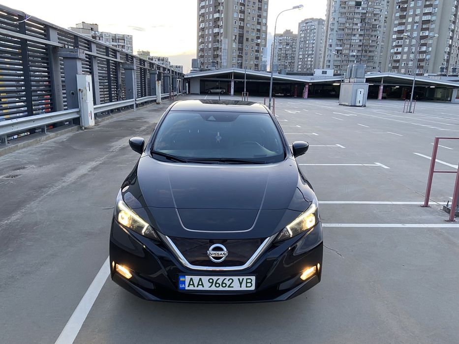 Продам автомобіль Nissan Leaf