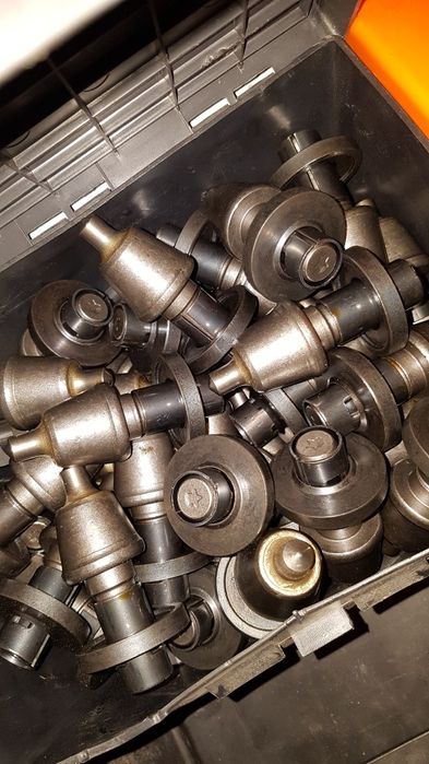 Frezy frez ząb zęby  do betonu asfaltu Wirtgen KENNAMETAL