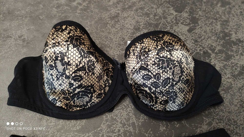 Продам жіночий комплект білизни