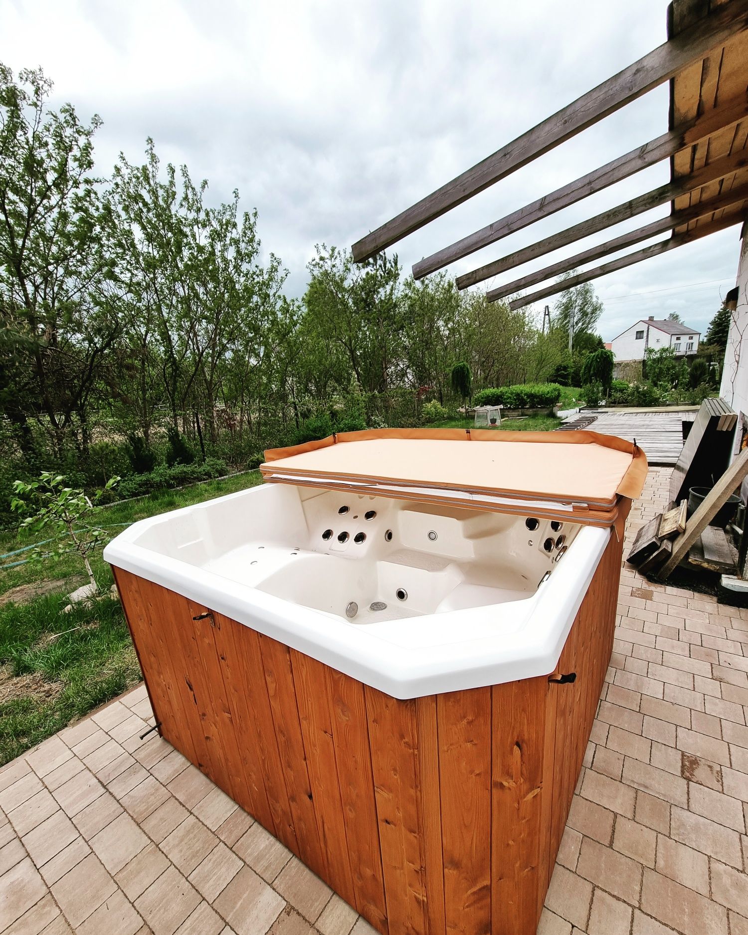 Jacuzzi ogrodowe