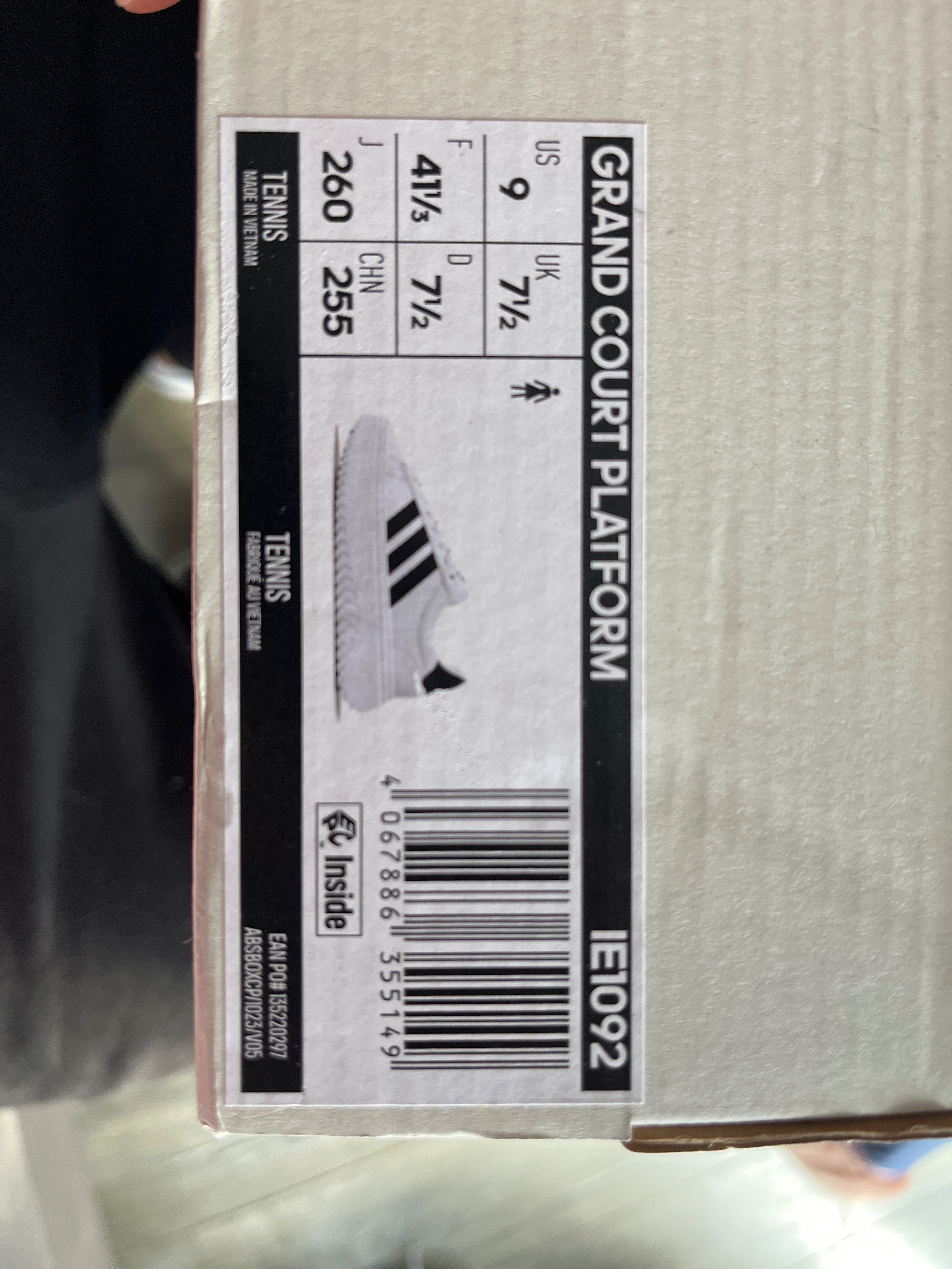 Nowe buty adidas na platformie
