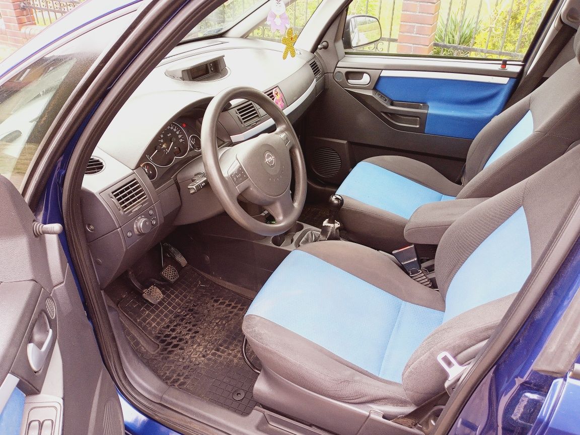 Meriva 1.6 piękny kolor,nowy rozrząd i klima