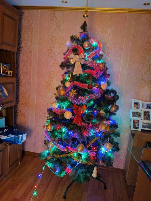 Елка искуссветная