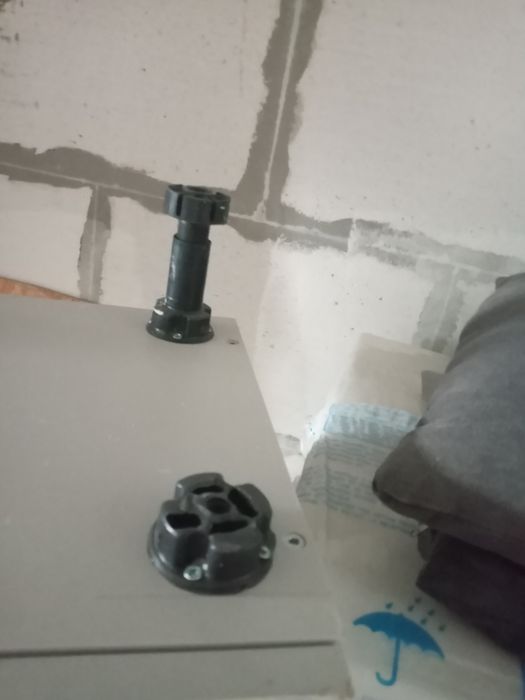 Продам  шкаф пенал