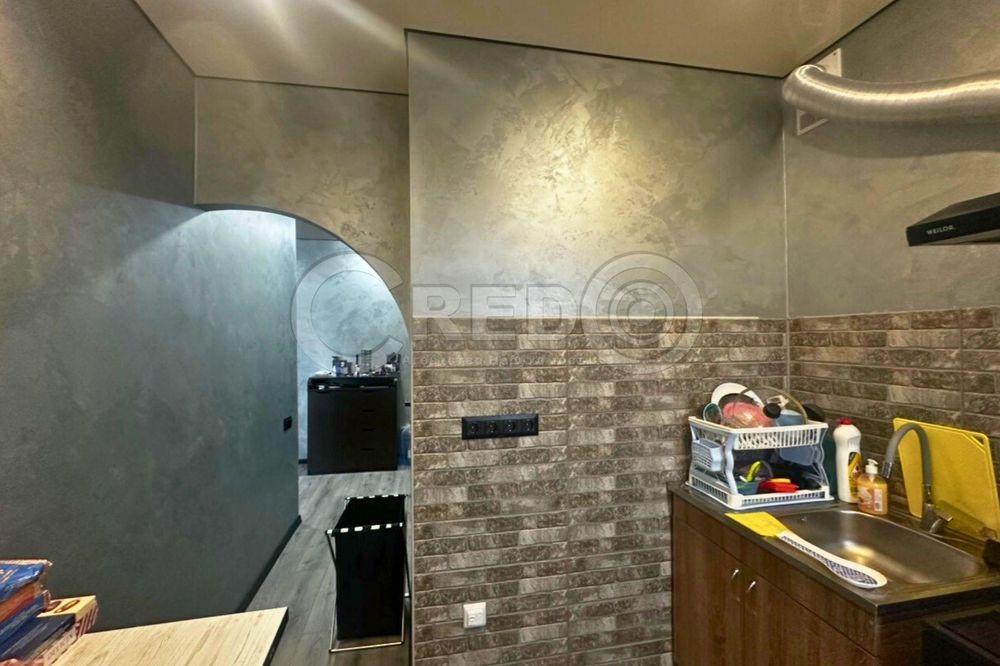 Продаж 2-х кімнатної квартири р-н "Сухої Балки". Є відновлення.