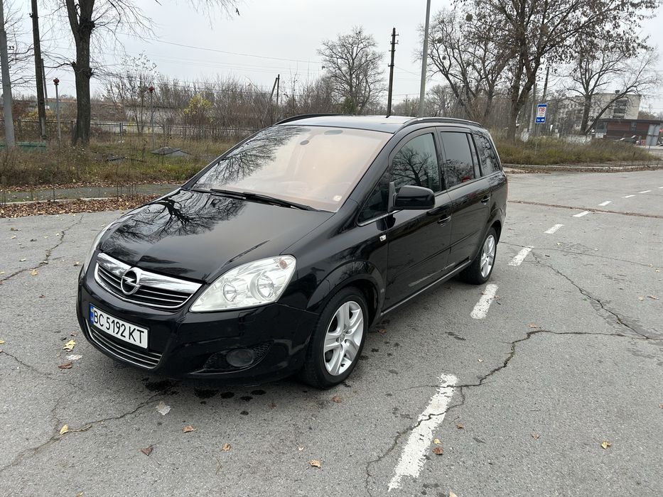 Opel zafira 2010 1.9tdi