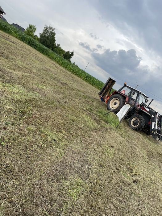 Koszenie działek nieużytków kosiarką bijakową
