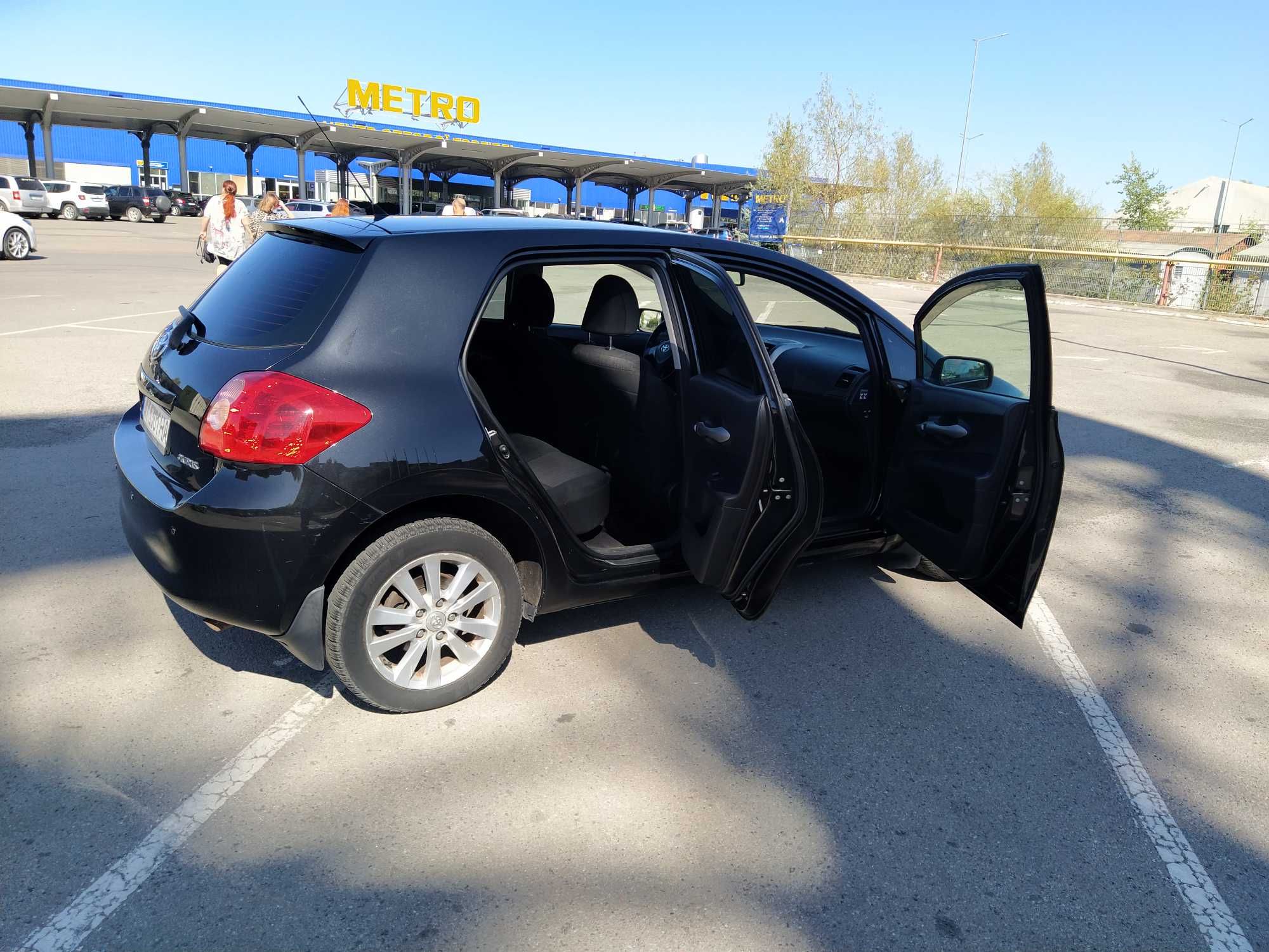 Автомобіль Toyota auris 2008