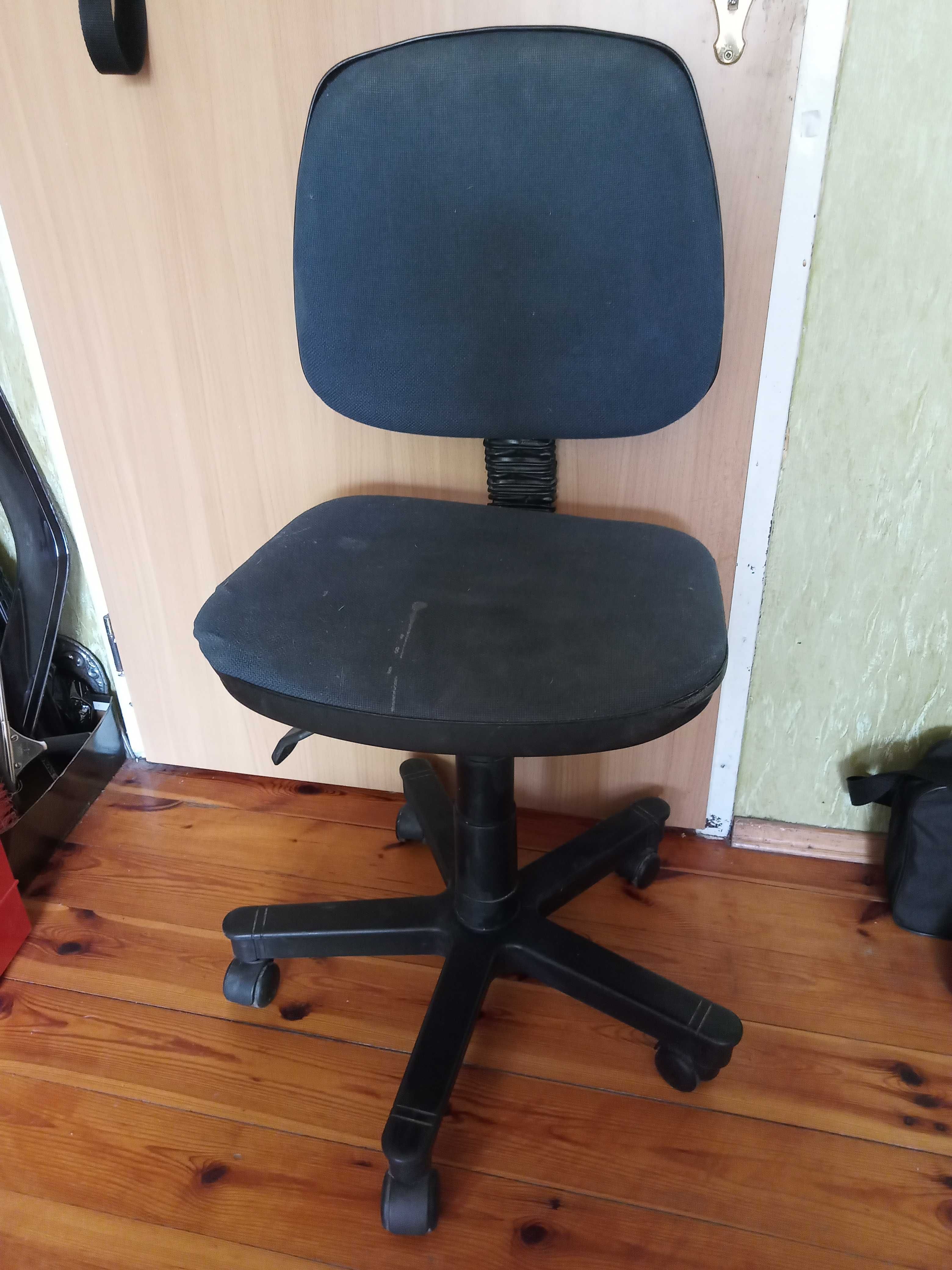 fotel krzesło obrotowe szkolne do biurka