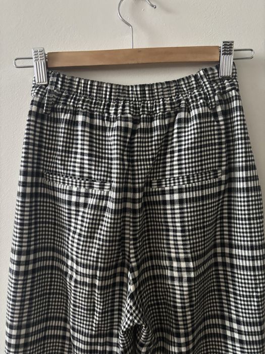 Materiałowe damskie spodnie