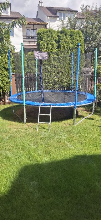 Sprzedam trampolinę.