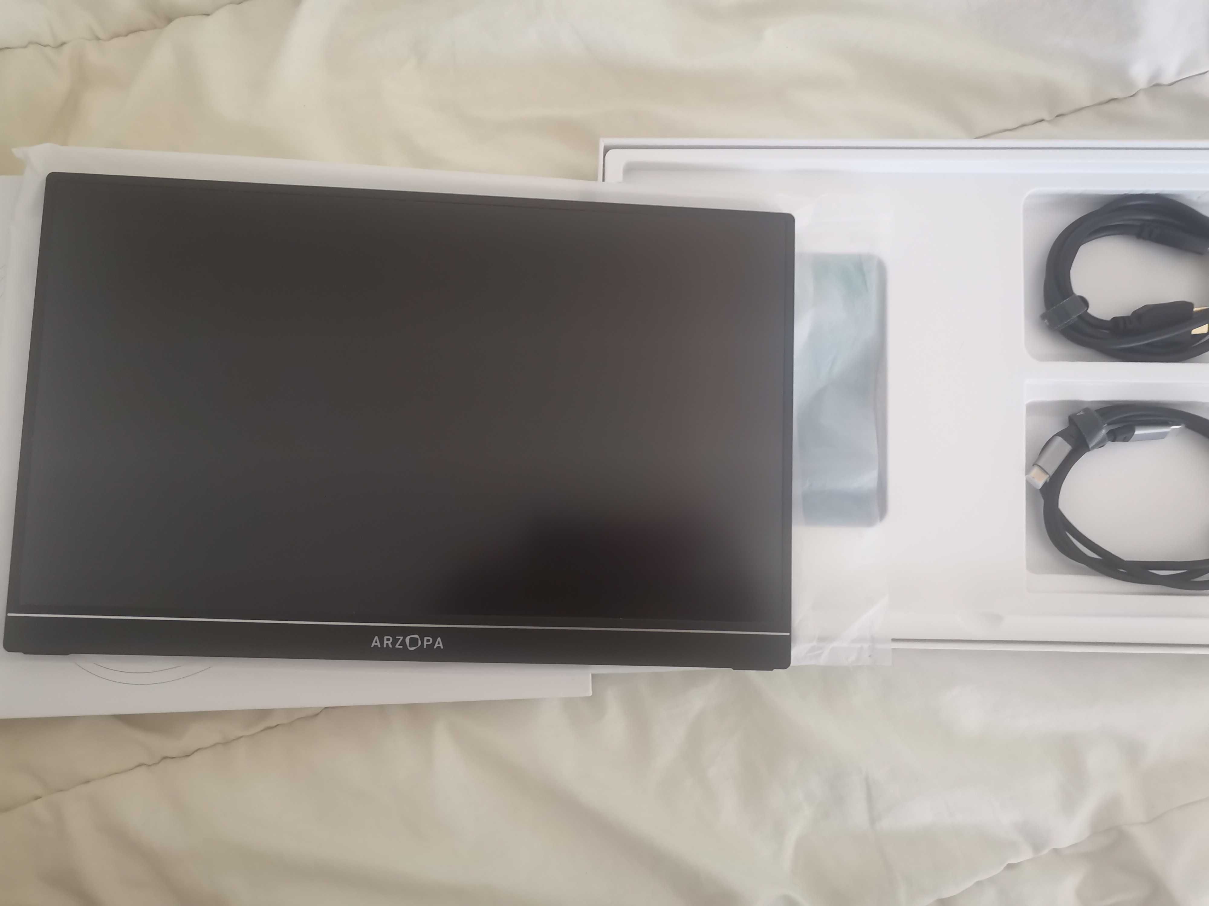 Monitor portátil 16"gamer como novo