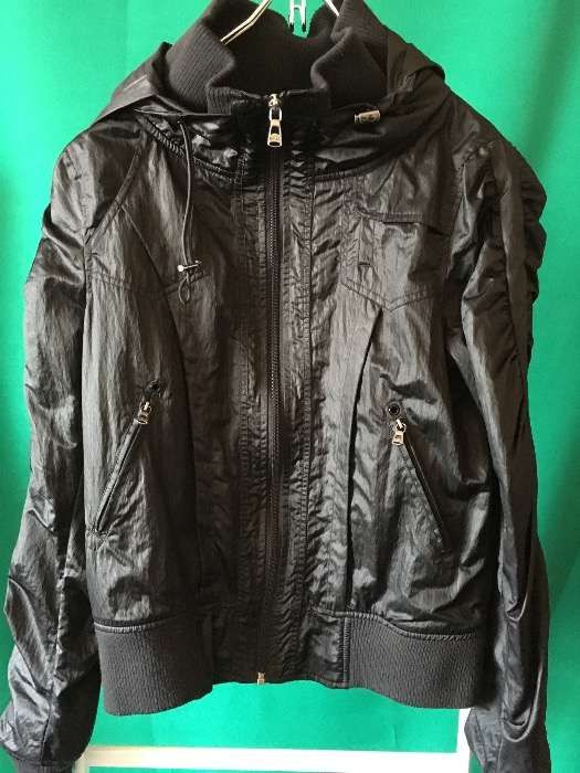 Blusão preto com capuz Salsa (M) [ULTIMO PREÇO]