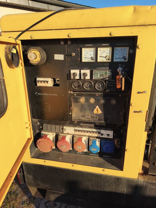 Agregat prądotwórczy 30kW 200L