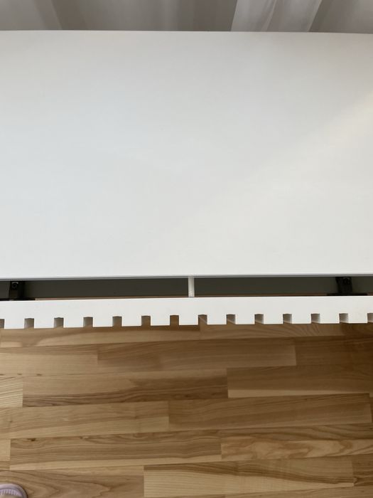 Stolik RTV wykonany przez stolarza