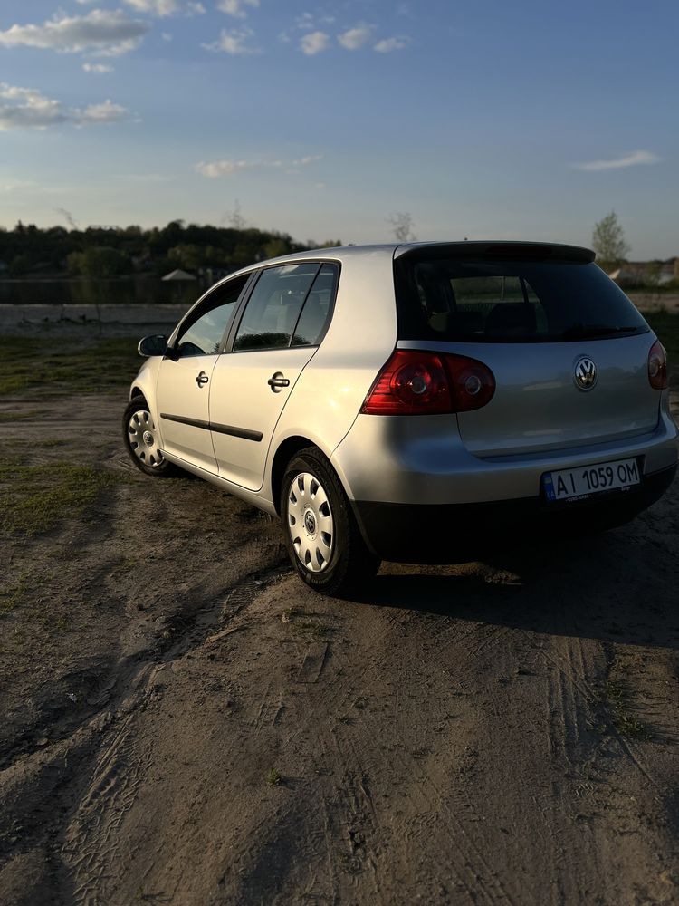 Продам Golf V 2004