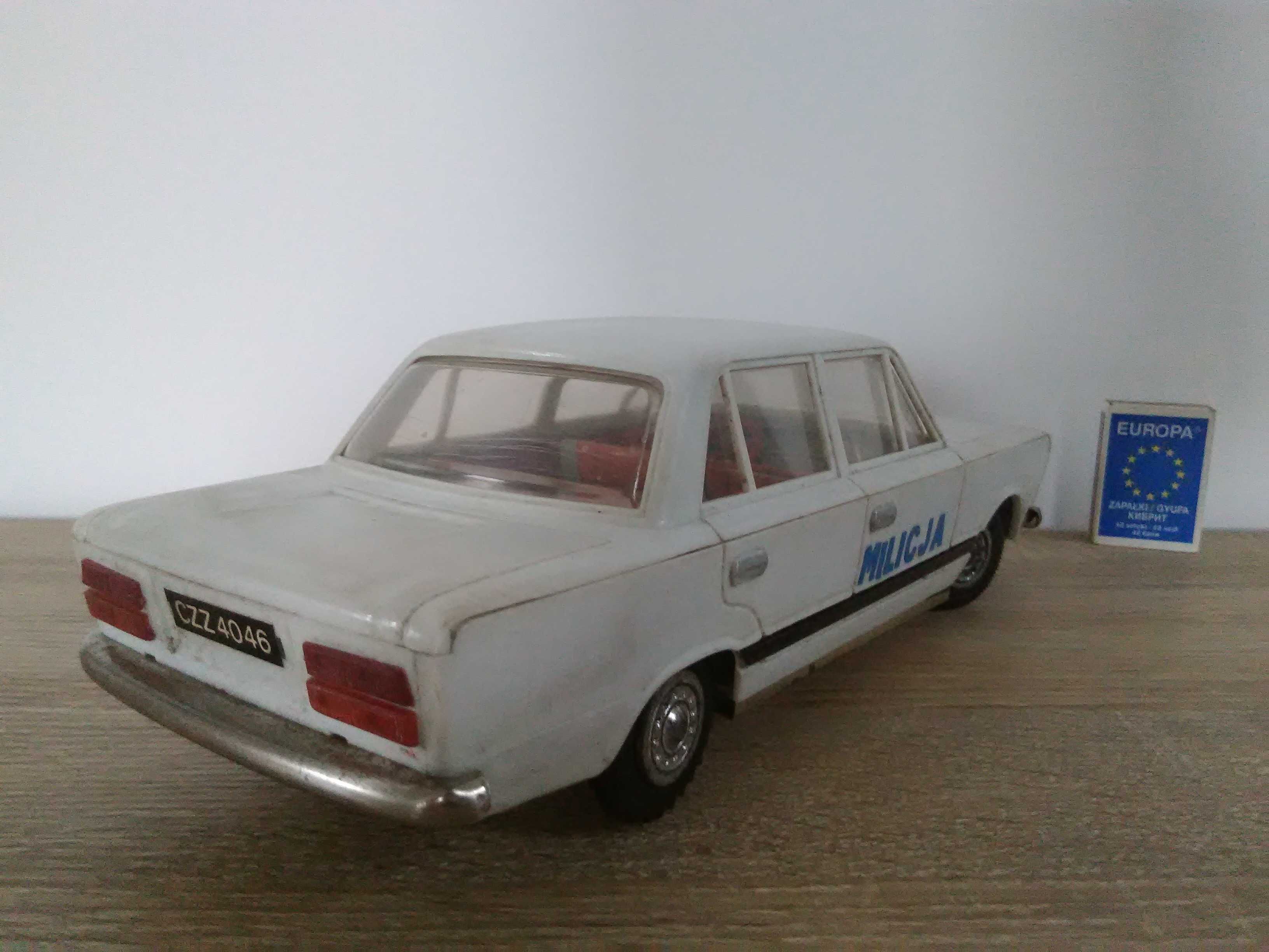 stara zabawka PRL FIAT 125 Retro MILICJA CZZ 4046 antyk zabytek 1:18