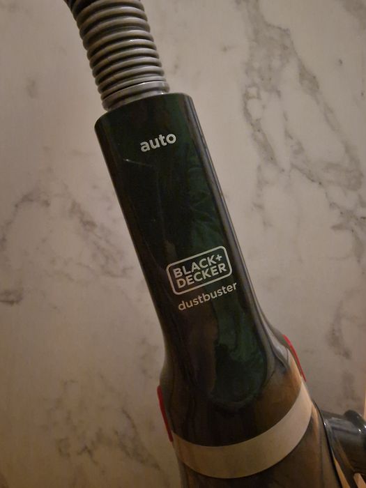 Odkurzacz do auta Black&Decker