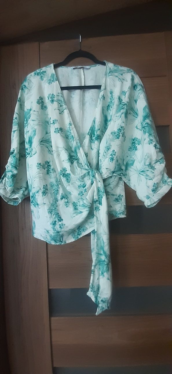 Kimono o kopertowym kroju Zara