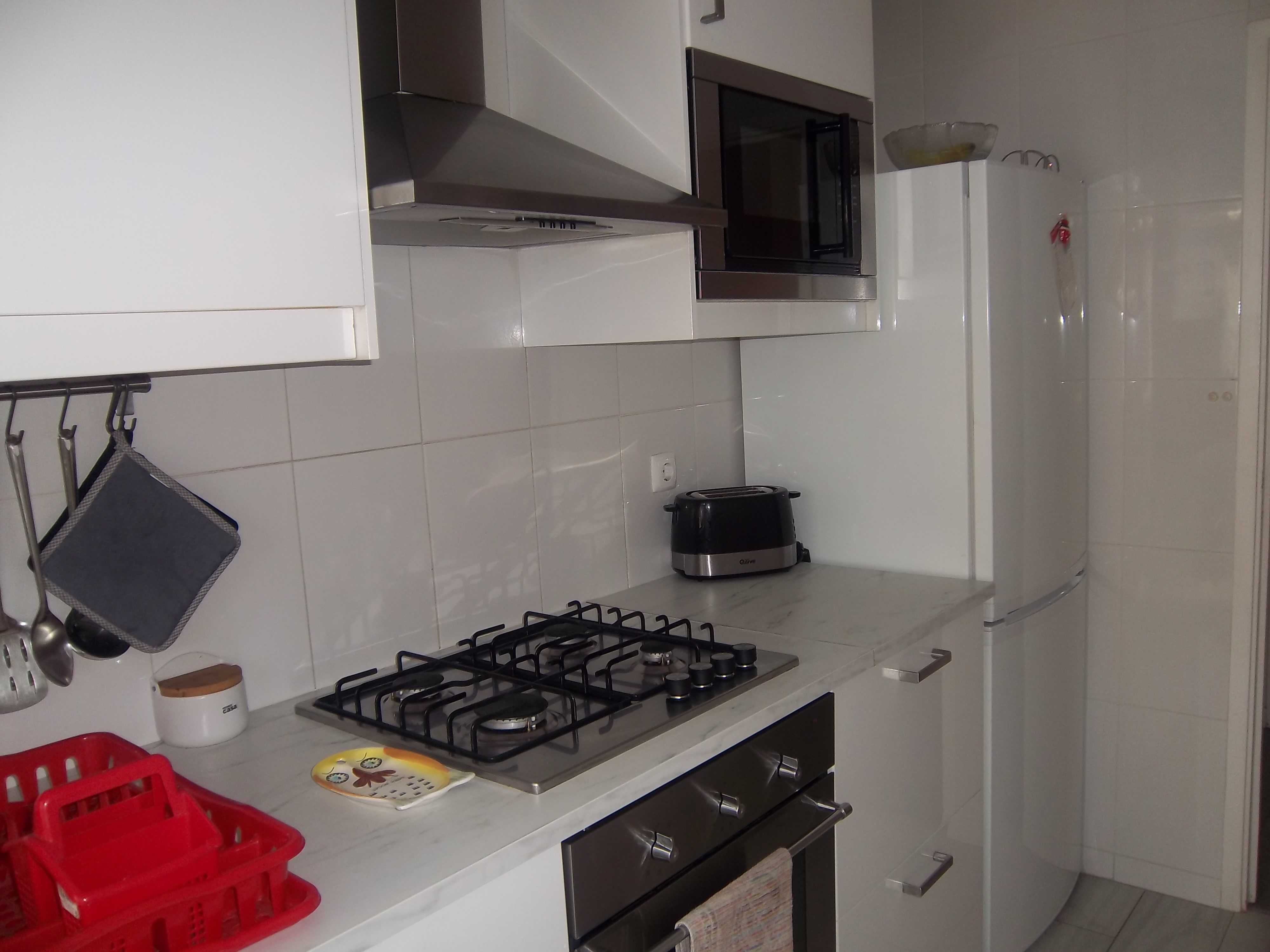 Quartos junto à Boavista com muito sol