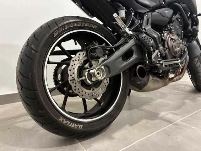 Yamaha MT-07 com Akrapovic Titanium 35KW apenas no livrete