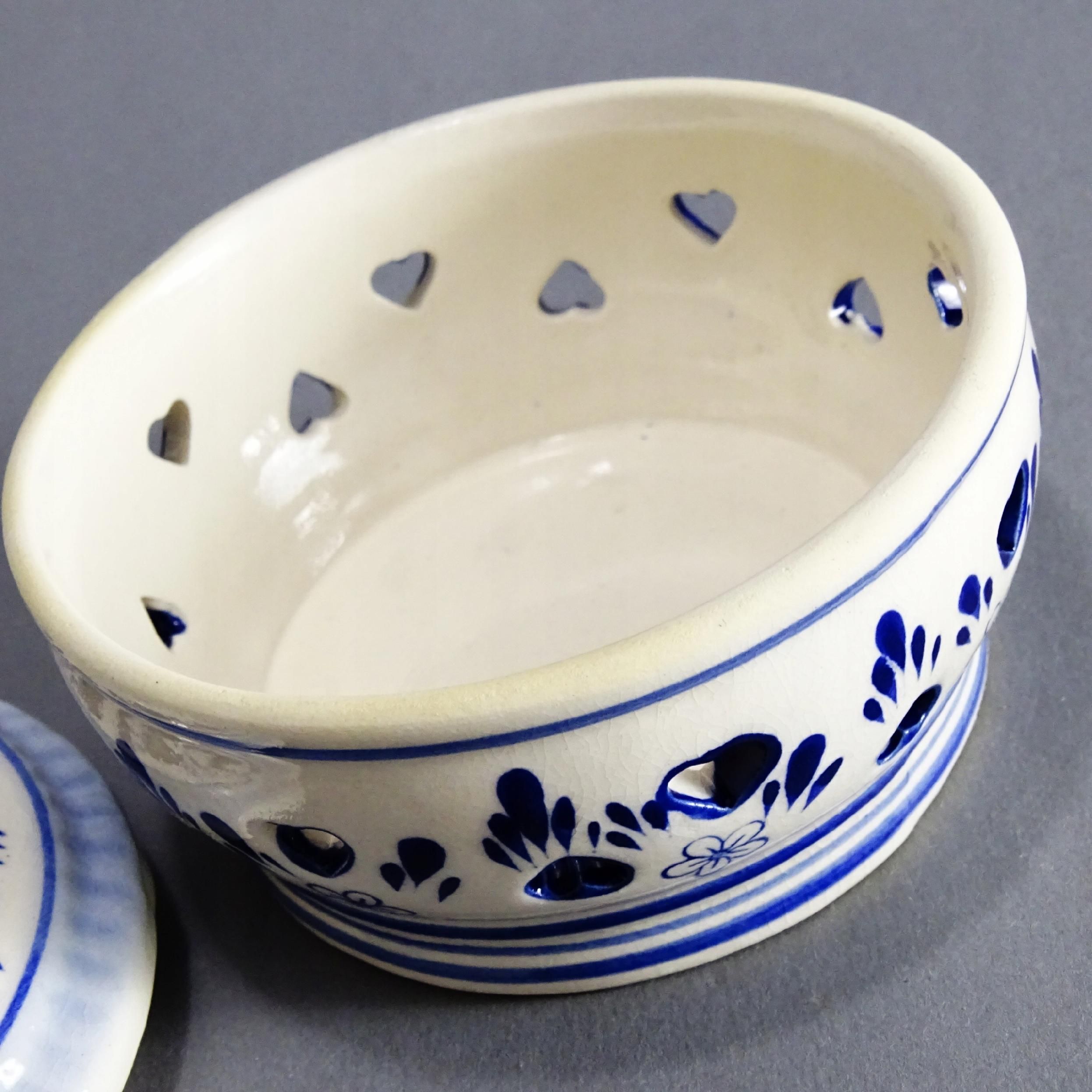 delft ceramiczny ażurowy malowany pojemnk