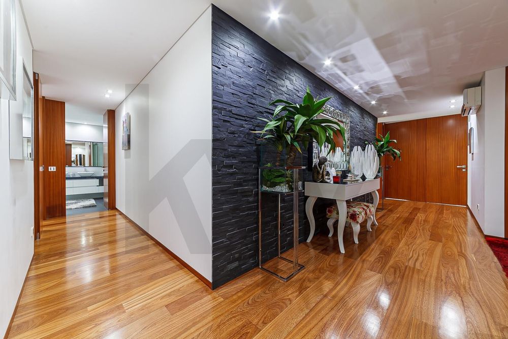 Moradia de luxo Milheiros de Poiares