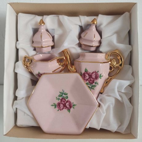 NOWA miniaturowa vintage porcelana różowa