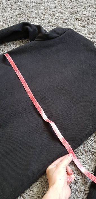 Пальто демісезонне, розмір 36.