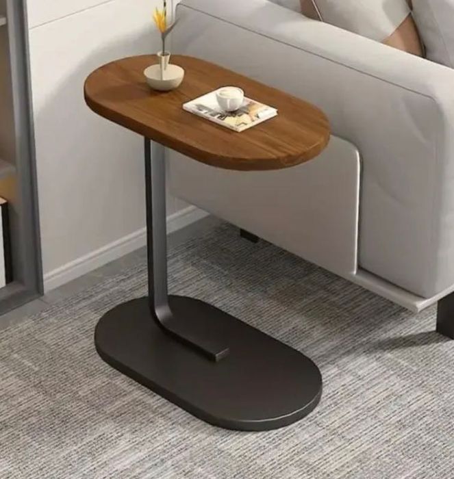 Приліжковий столик Stenson з дерев'яною стільницею 28×45×60