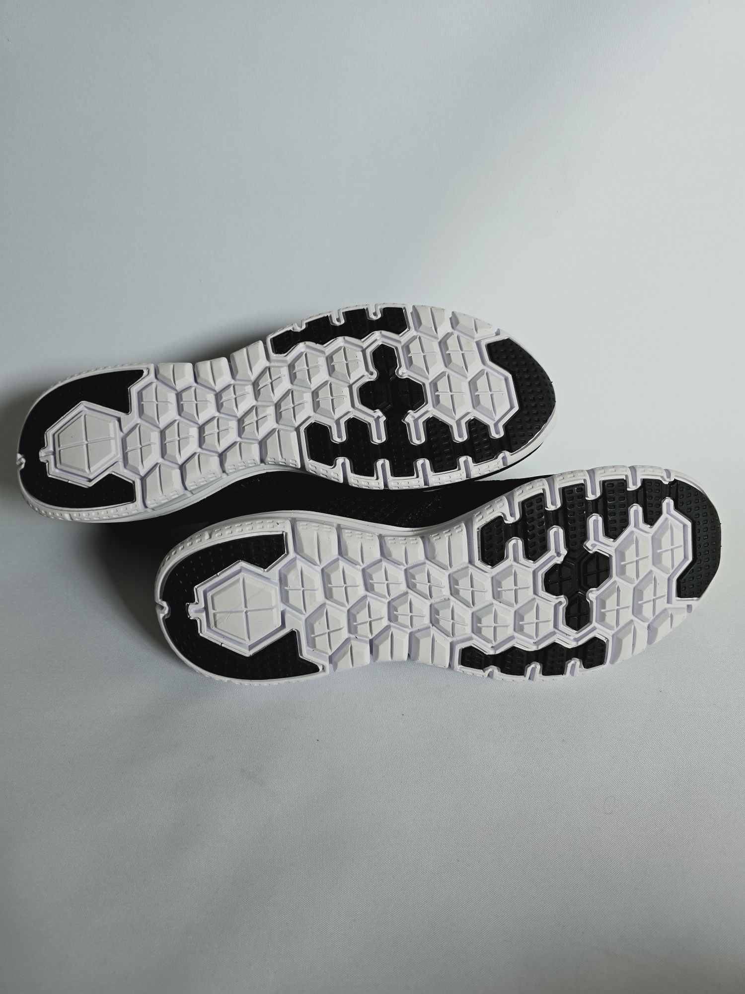 Nowe Orango sneakersy r.42