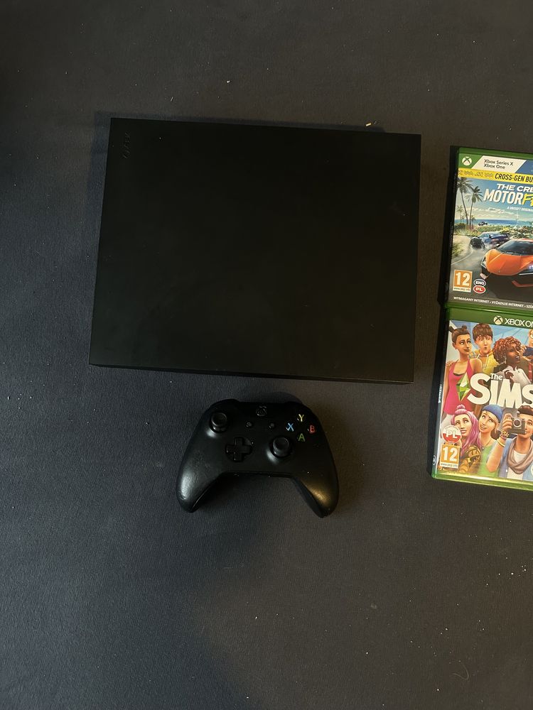 Xbox one X + pad i gry