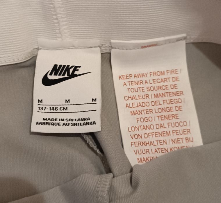 Leginsy Nike 137-146