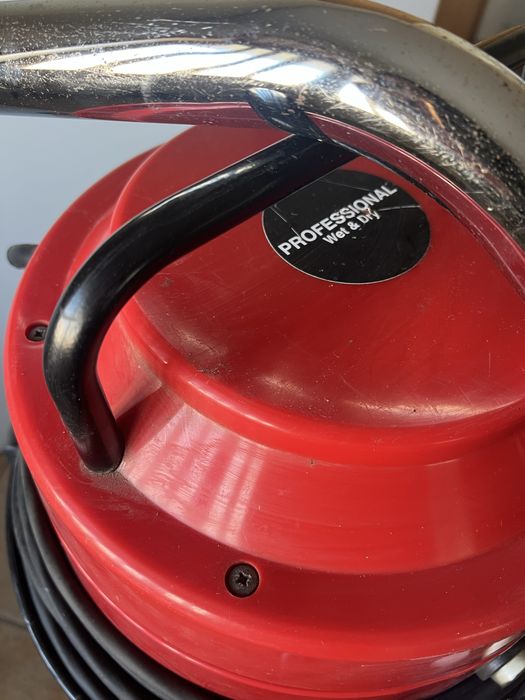 Aspirador Industrial Wet & Dry HiperClean 2200W – Usado 2 vezes